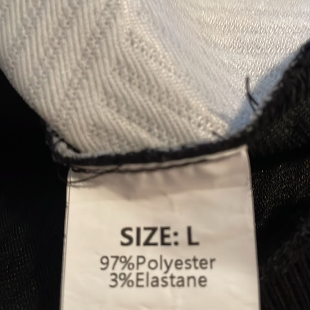 C3- Liam & Co. - SIZE LARGE - Textured Sweater - Picture 5 of 5